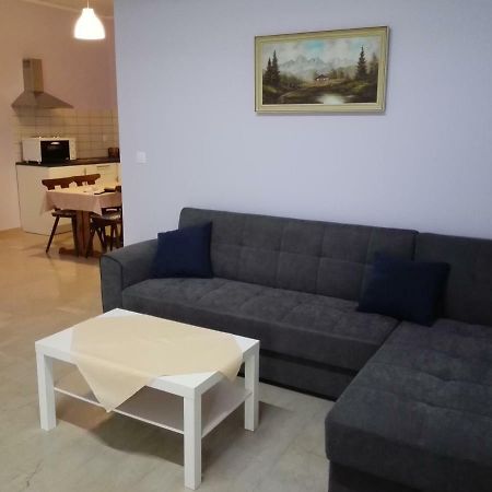 פרבזה Vasilikis Apartment מראה חיצוני תמונה