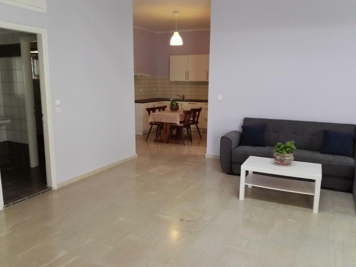 פרבזה Vasilikis Apartment מראה חיצוני תמונה