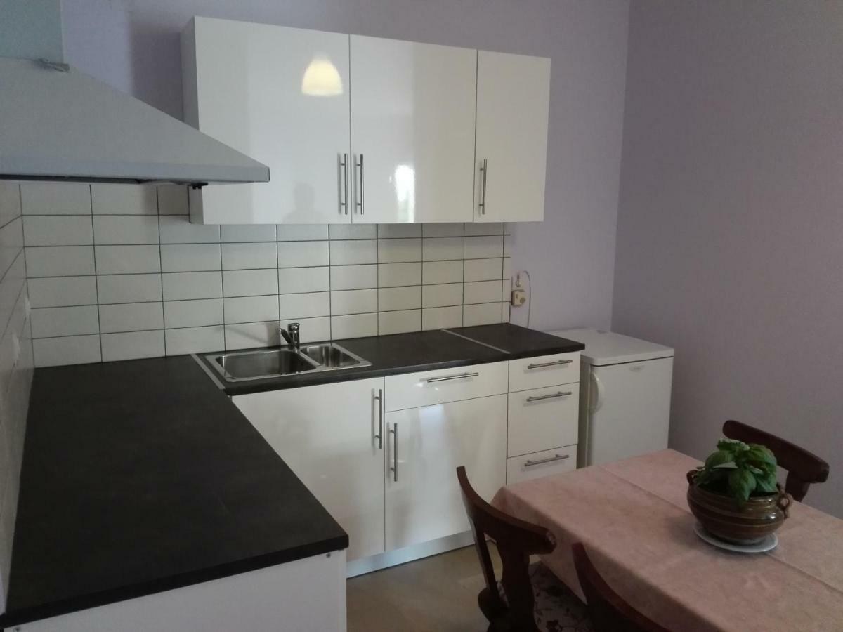 פרבזה Vasilikis Apartment מראה חיצוני תמונה