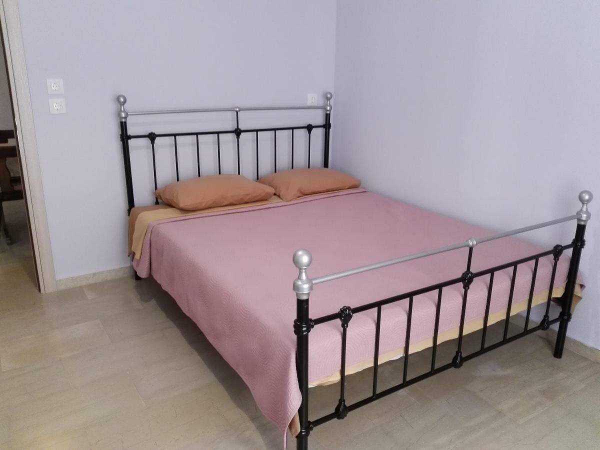 פרבזה Vasilikis Apartment מראה חיצוני תמונה